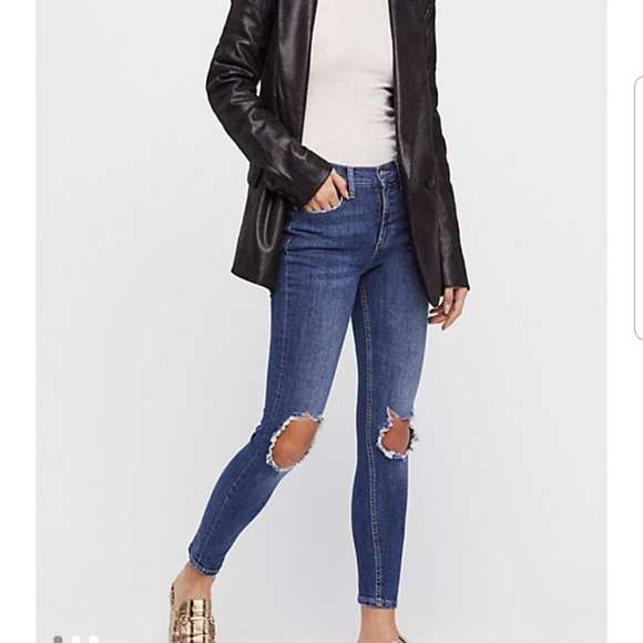 Free People Denim - Free People High-Rise Busted Blue Skinny Jeans